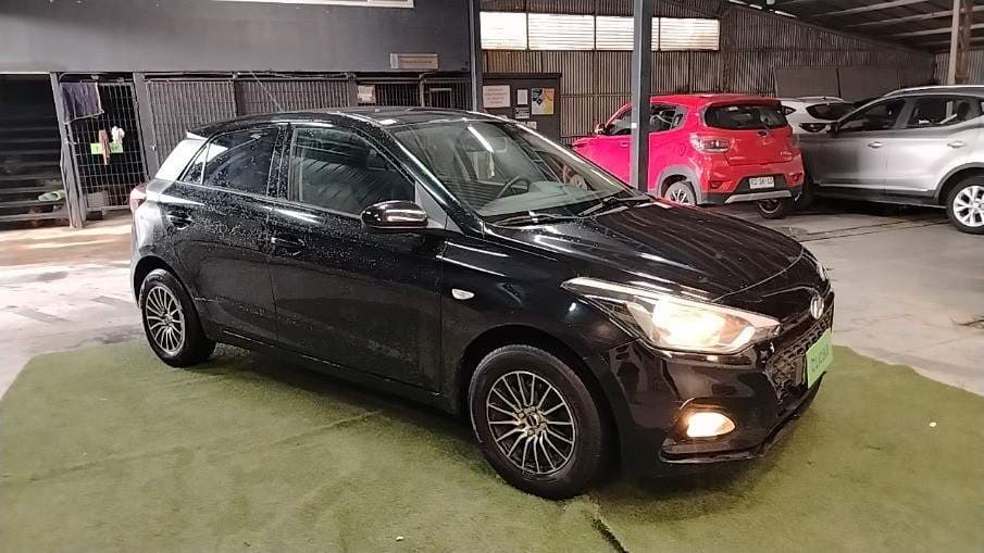 Automovil Hyundai I20