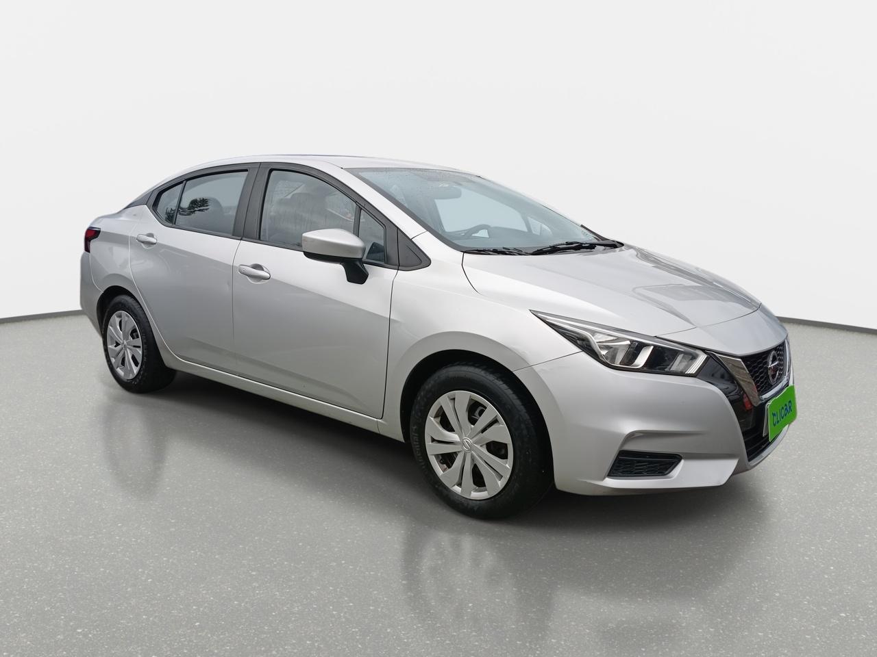 Automovil Nissan Versa