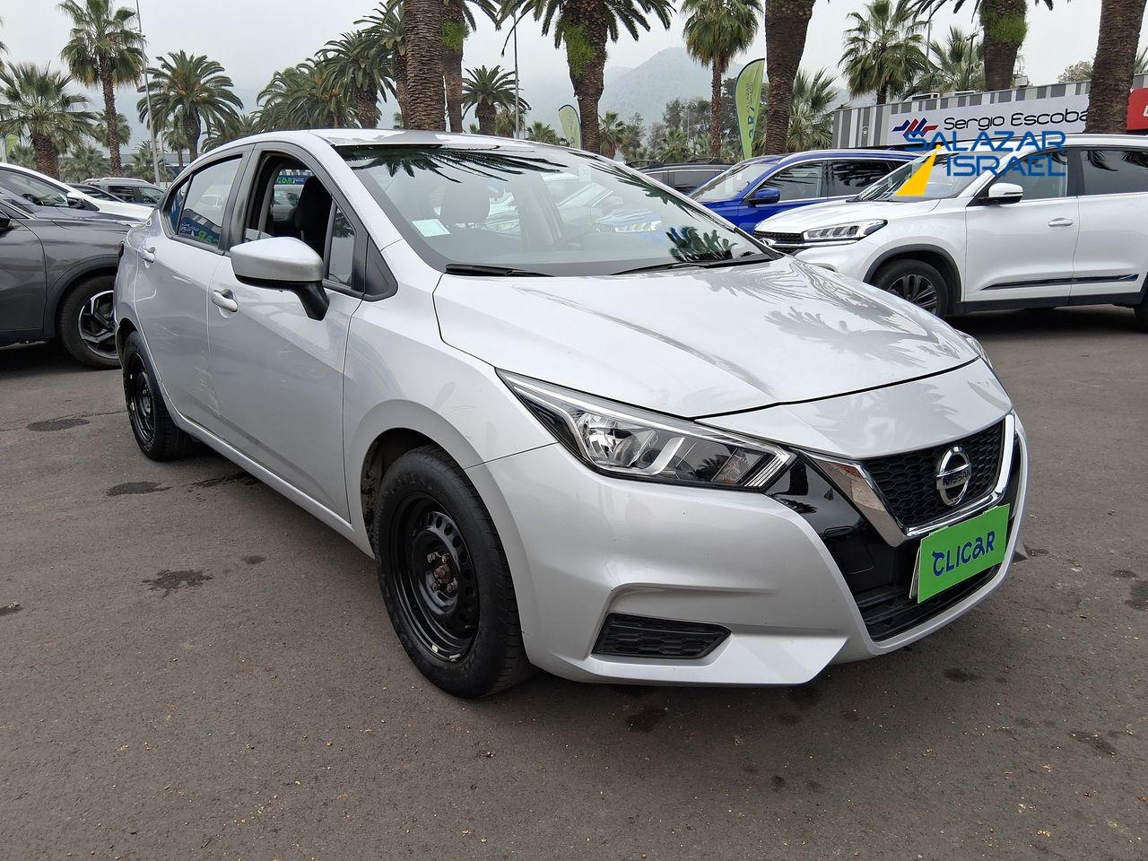 Automovil Nissan Versa