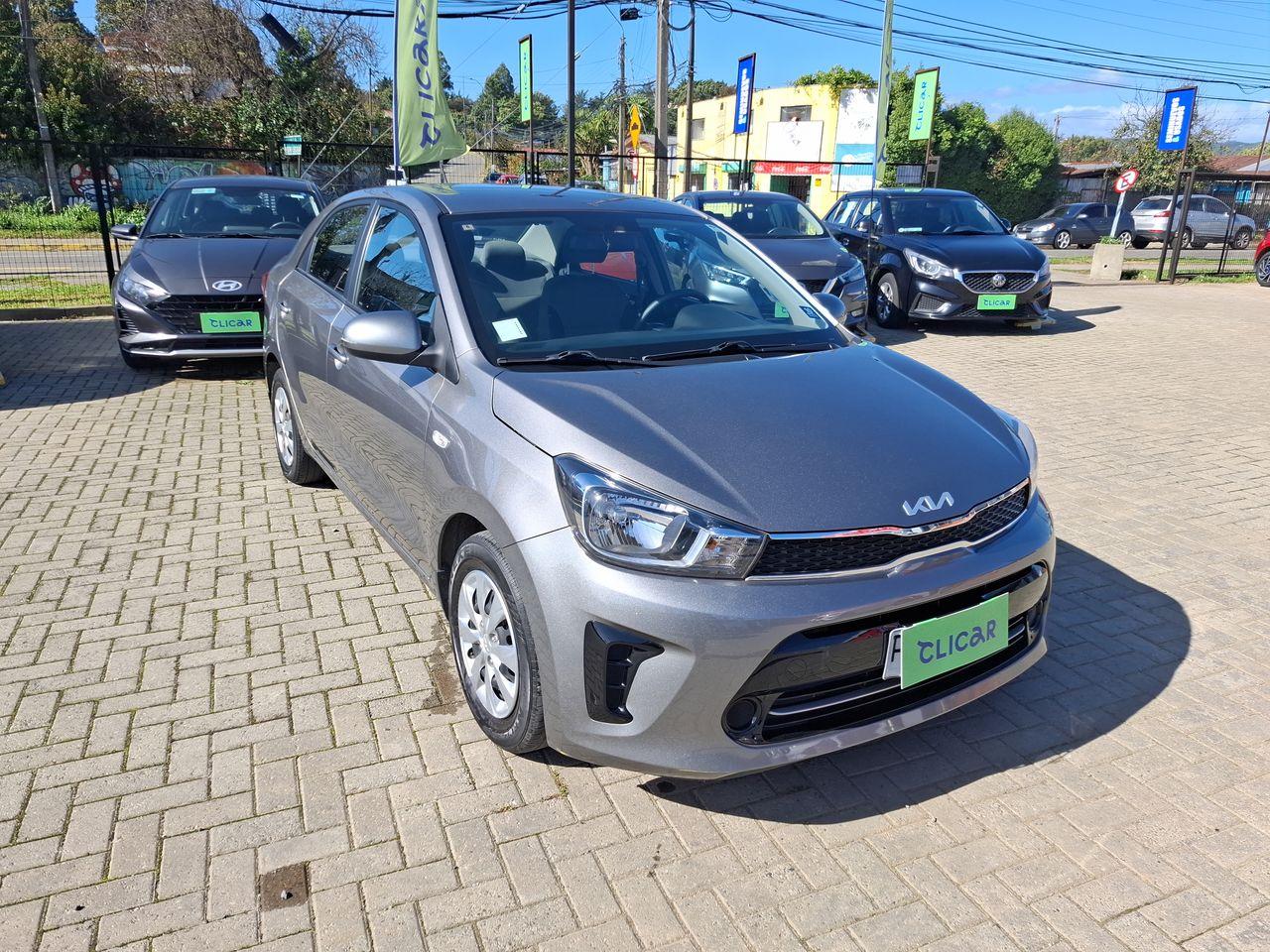 Automovil Kia Soluto