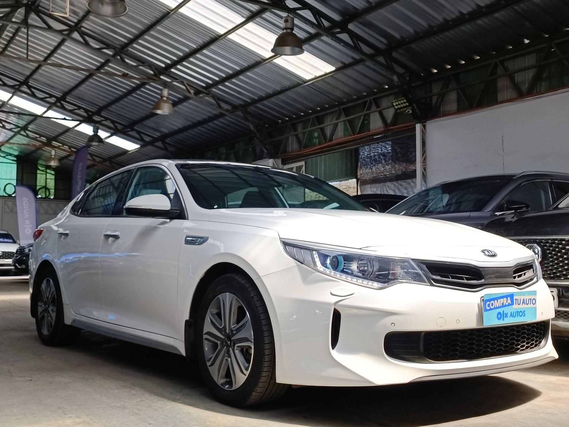 Sedan Kia Optima