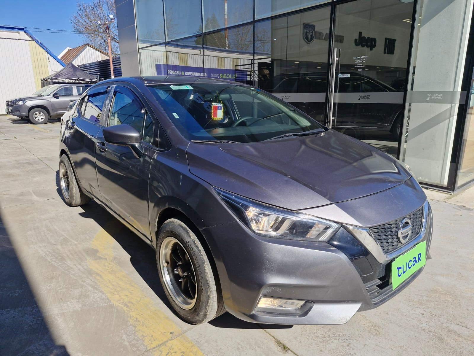 Automovil Nissan Versa