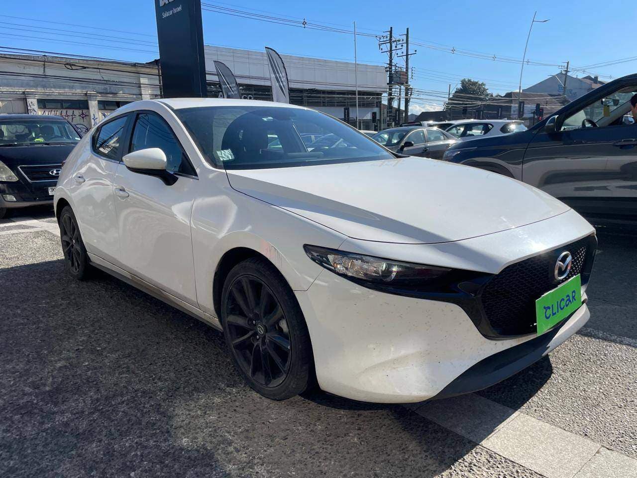 Automovil Mazda 3