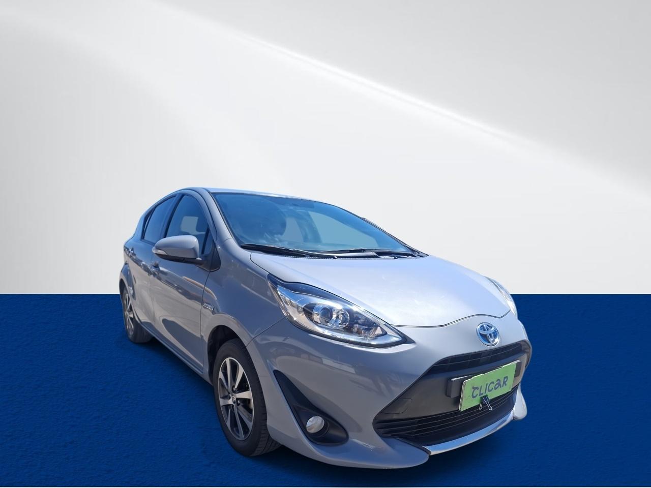 Hatchback Toyota Prius