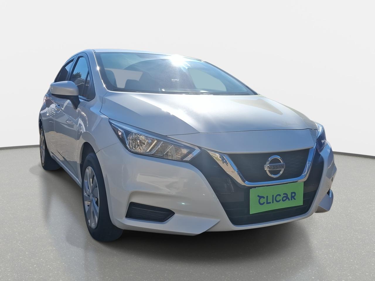 Automovil Nissan Versa