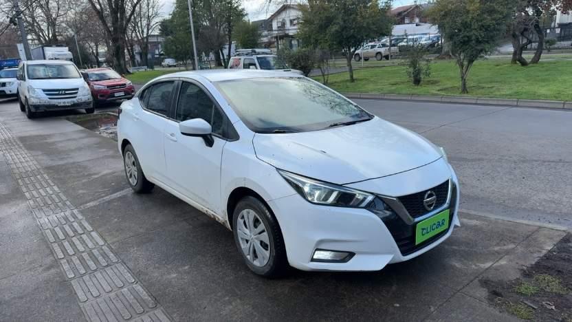 Automovil Nissan Versa