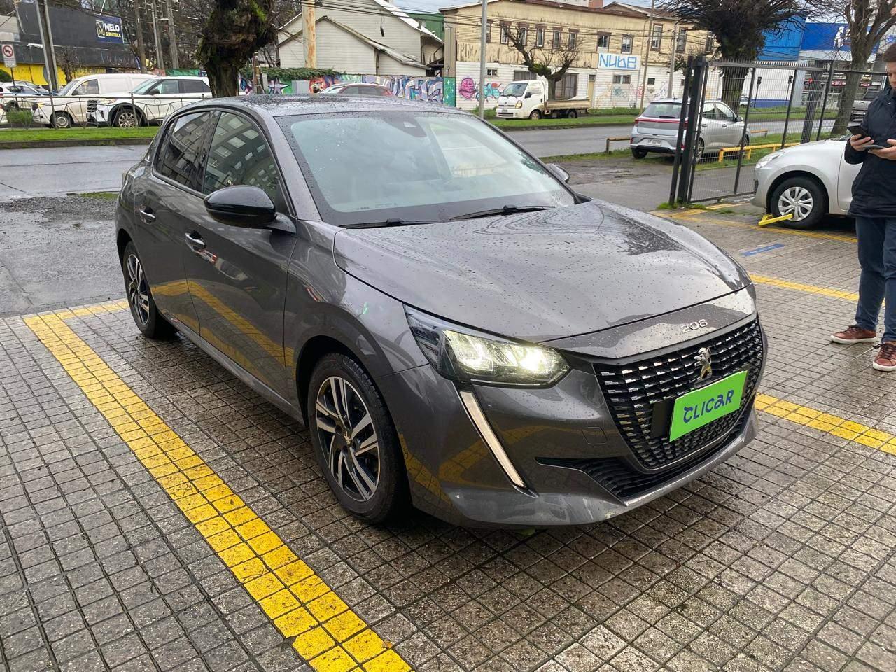 Automovil Peugeot 208