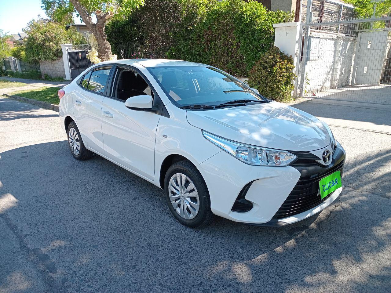 Automovil Toyota Yaris Sedan