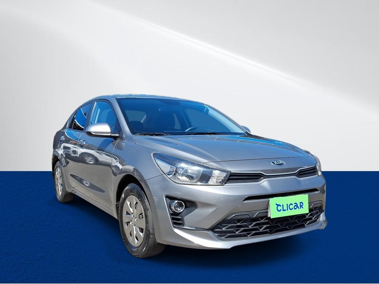 Automovil Kia Rio4
