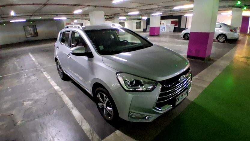 Suv Jac Js2