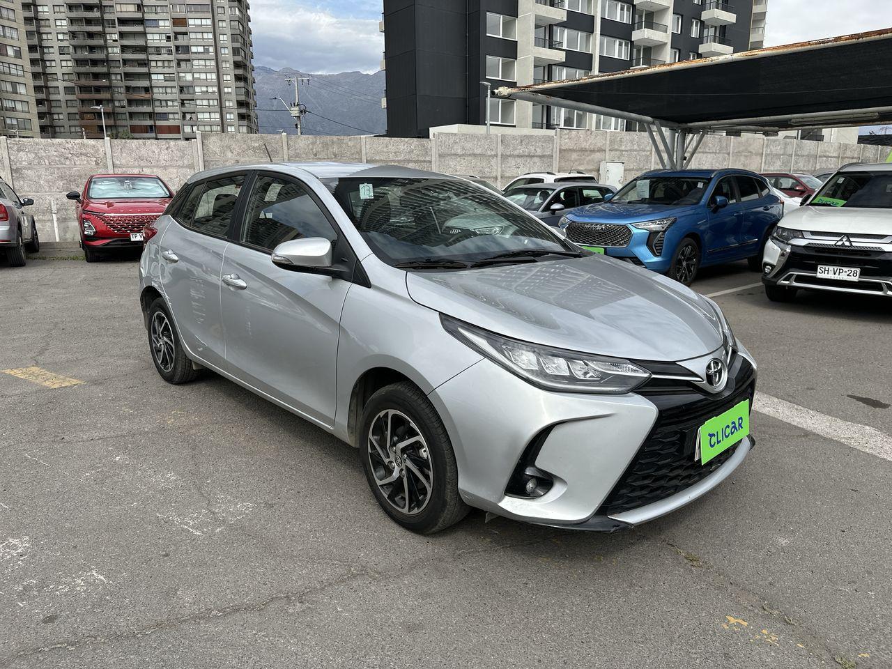 Automovil Toyota Yaris