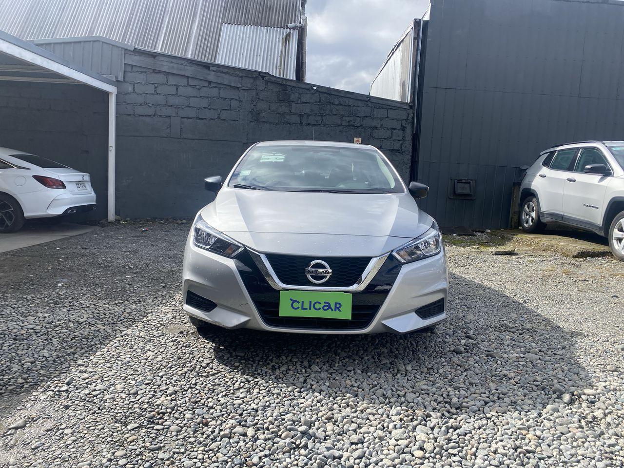 Automovil Nissan Versa