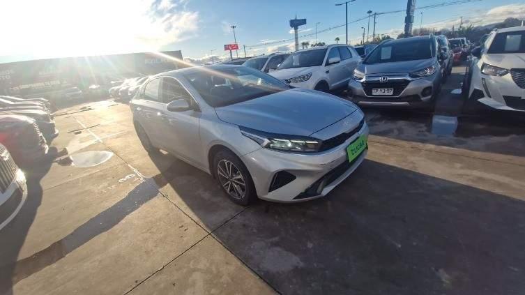 Automovil Kia Cerato