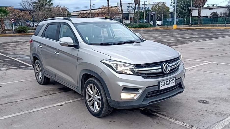 Suv Dfsk 560