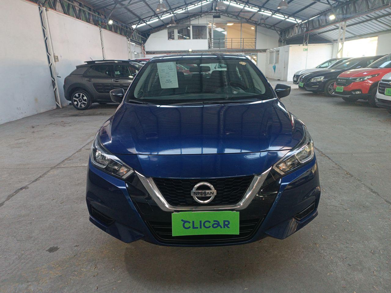 Automovil Nissan Versa