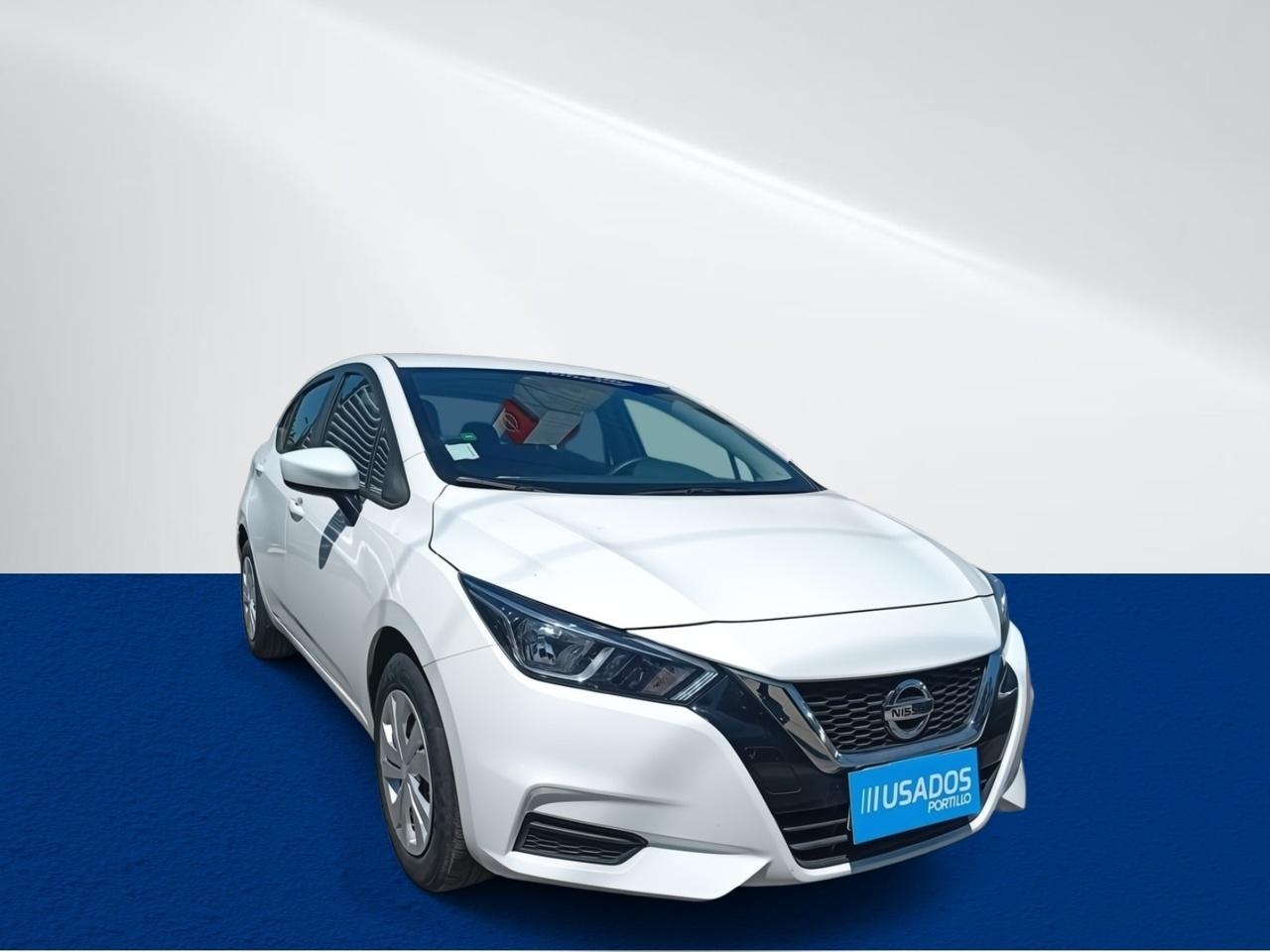 Automovil Nissan Versa