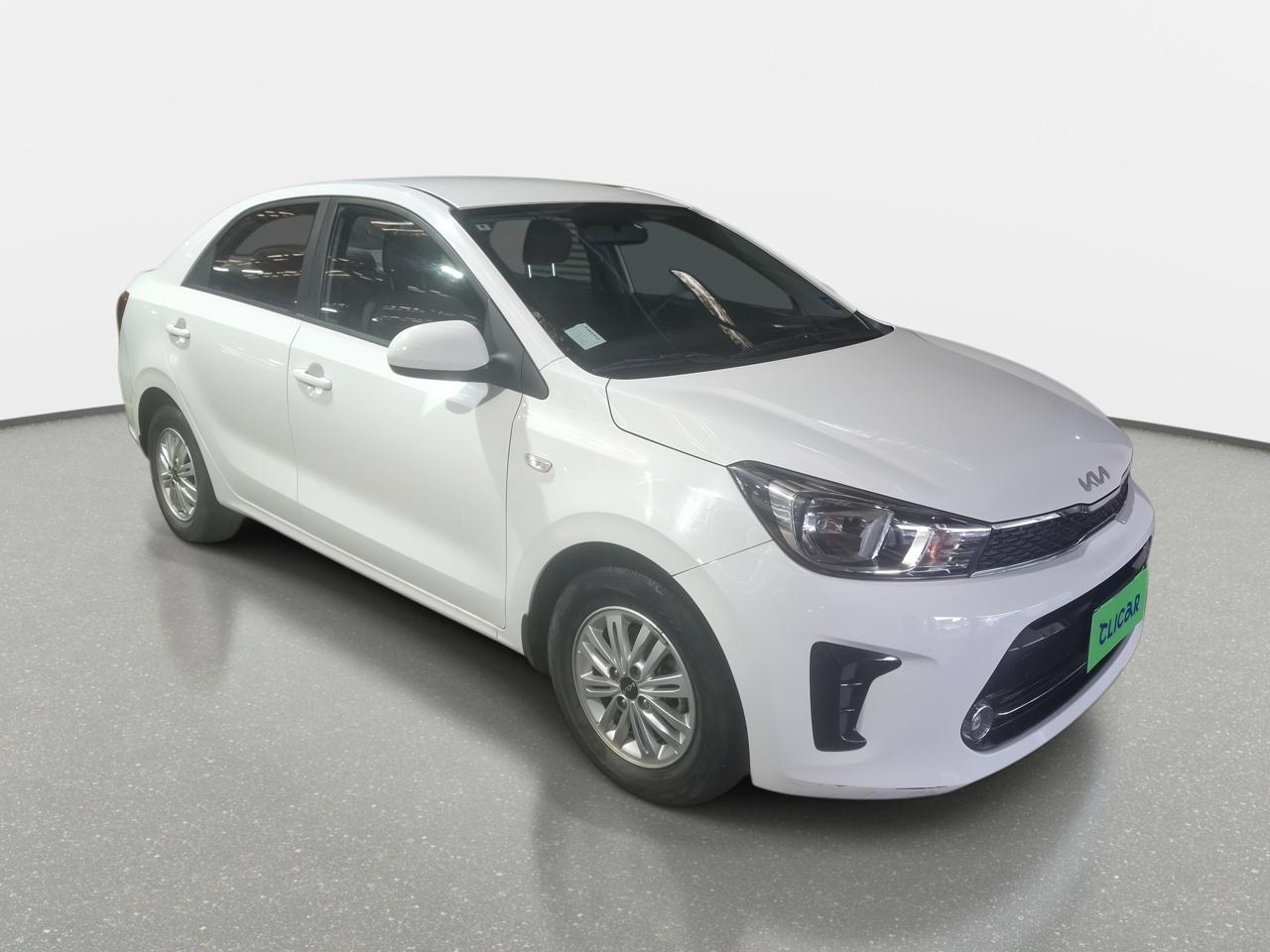 Automovil Kia Soluto