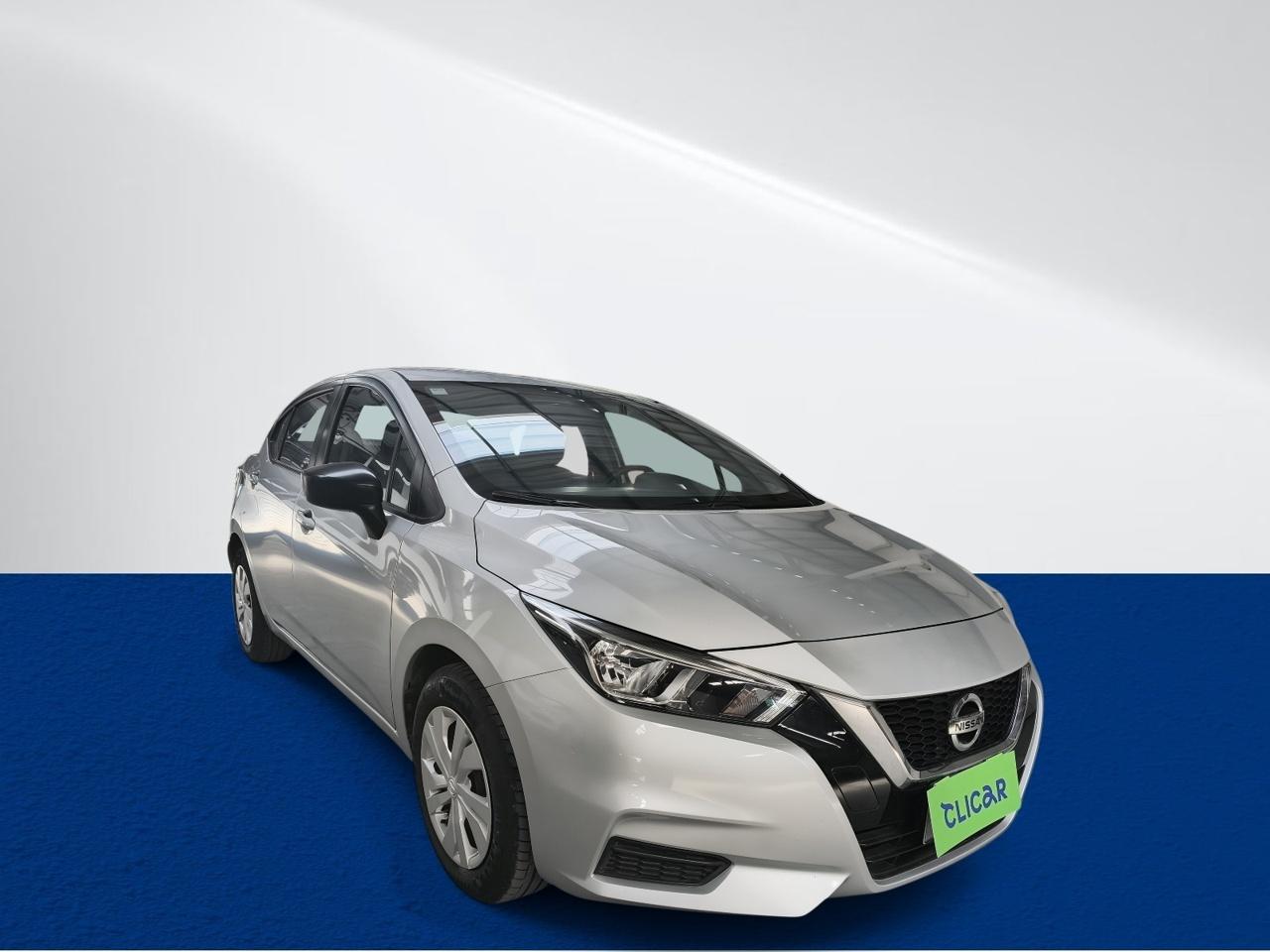 Automovil Nissan Versa