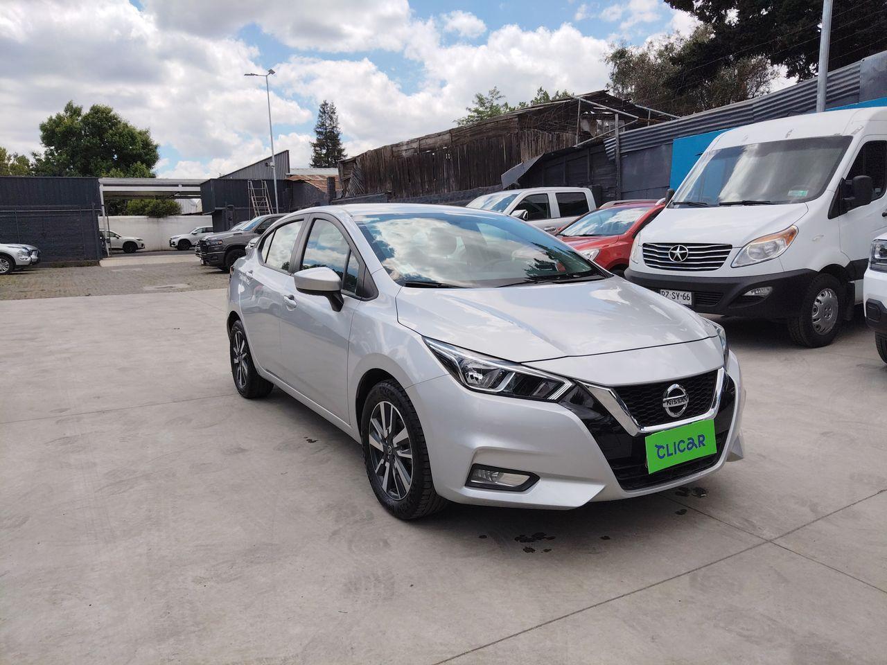 Automovil Nissan Versa