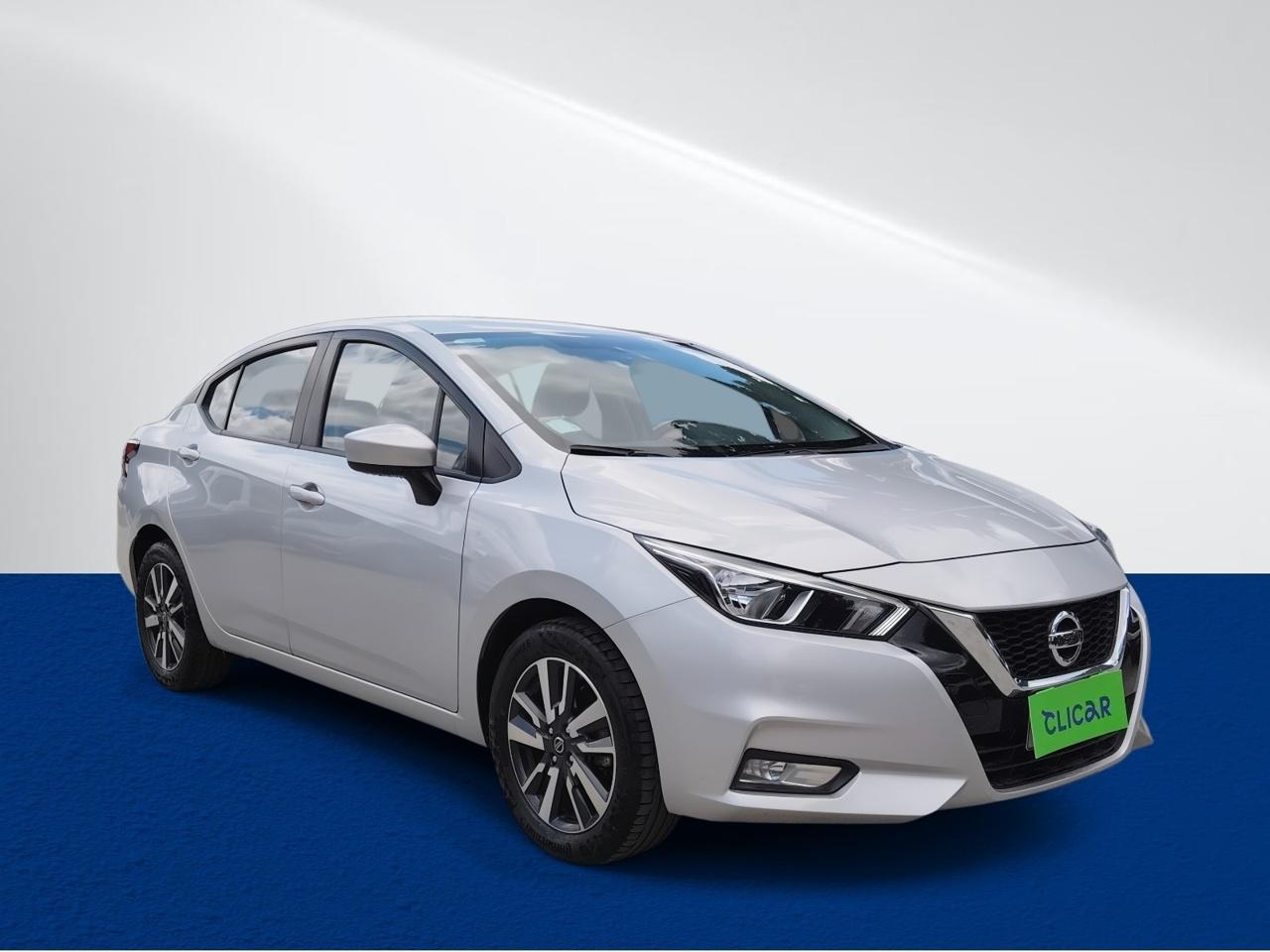 Automovil Nissan Versa