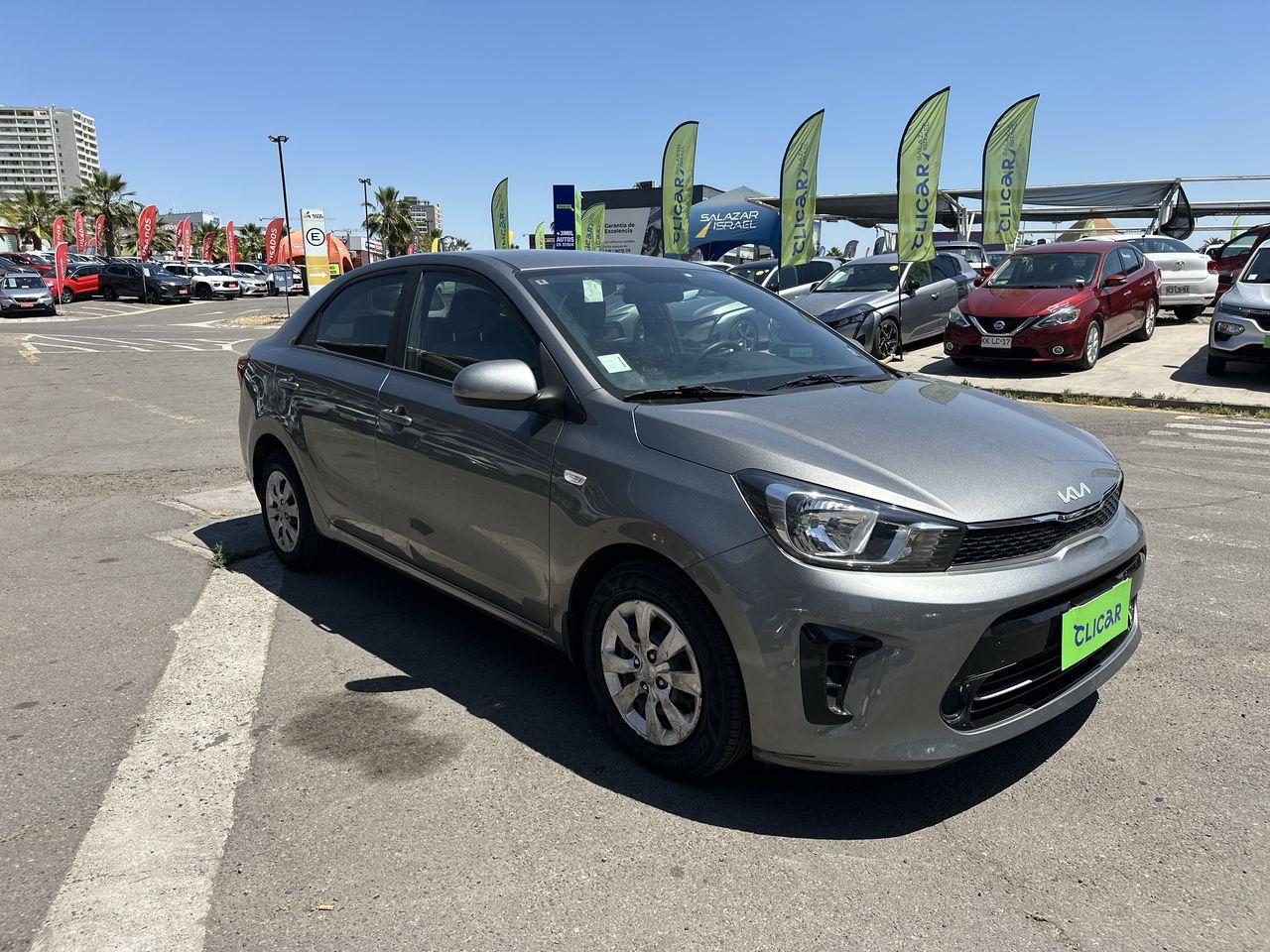 Automovil Kia Soluto
