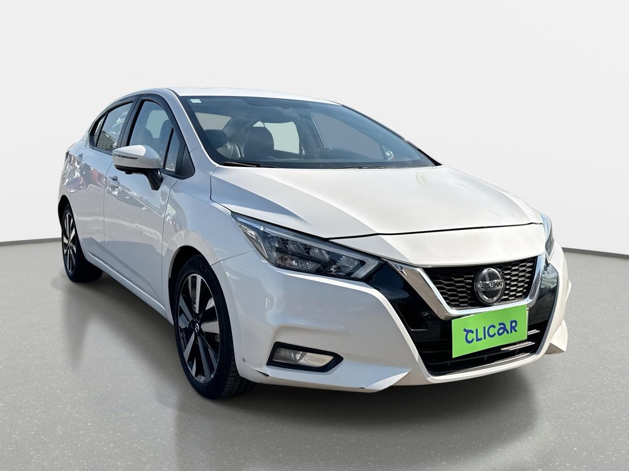 Automovil Nissan Versa