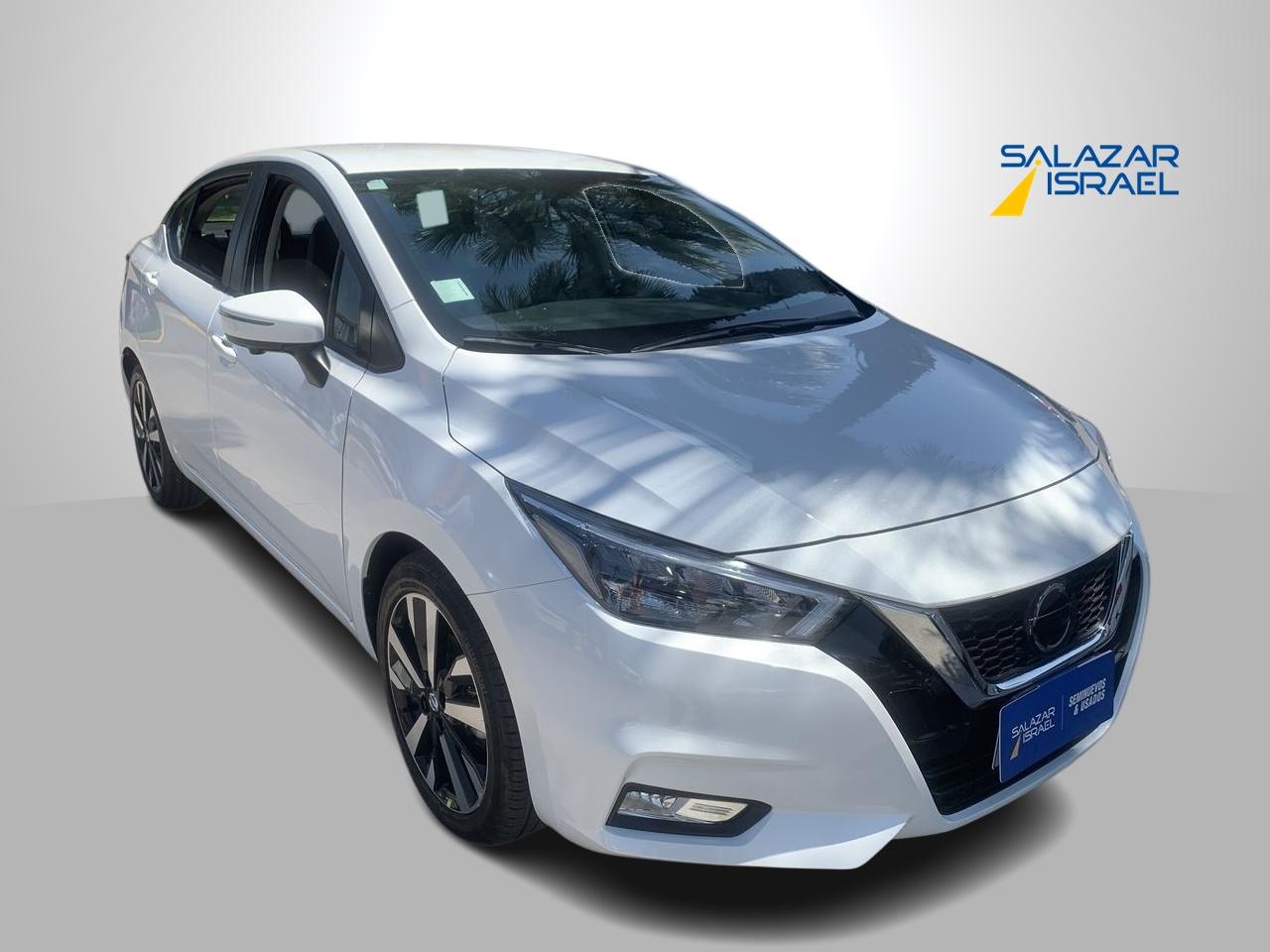 Automovil Nissan Versa