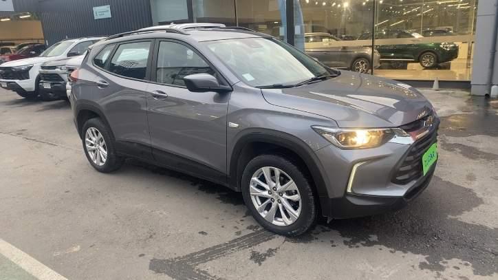 Station Wagon Chevrolet Tracker