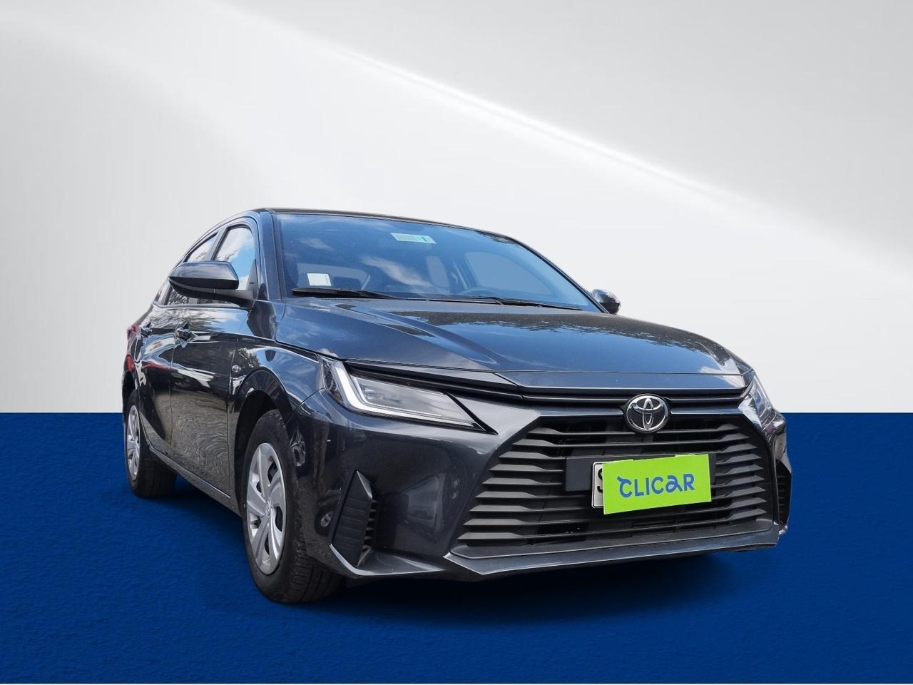 Automovil Toyota Yaris Sedan