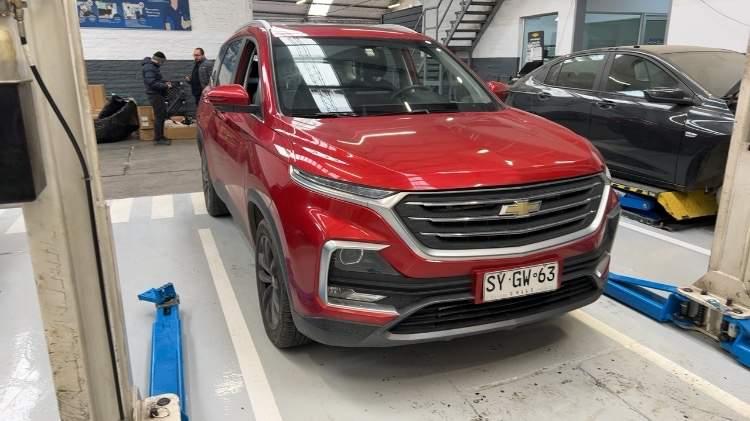 Station Wagon Chevrolet Captiva