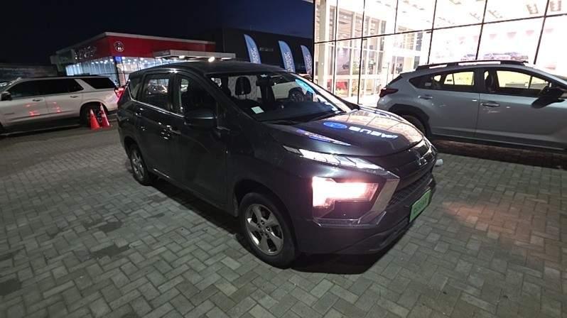 Station Wagon Mitsubishi Xpander