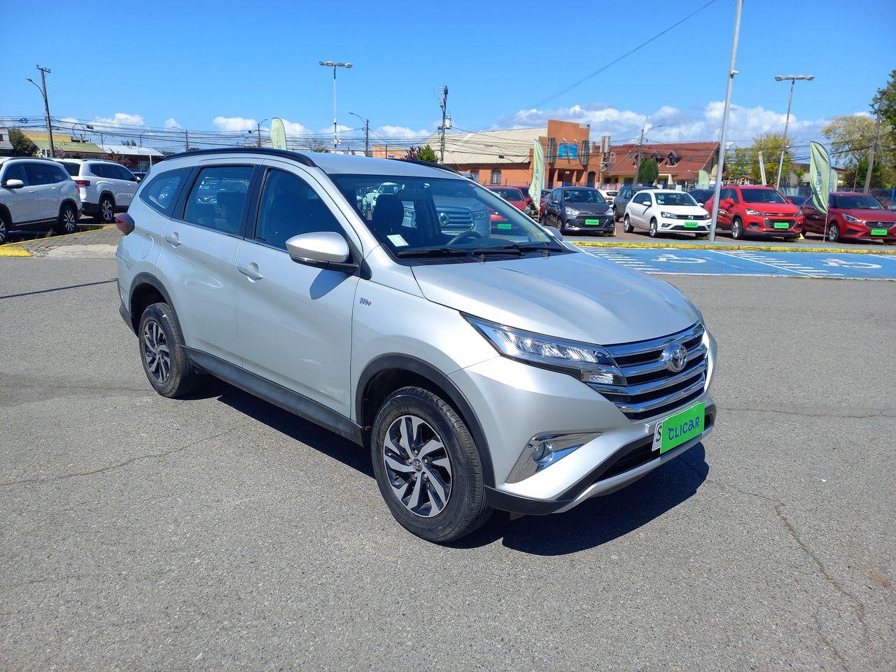 Station Wagon Toyota Rush