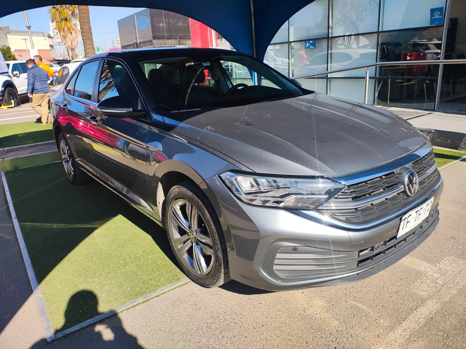 Automovil Volkswagen Jetta