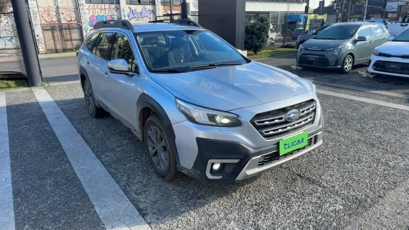 Station Wagon Subaru Outback