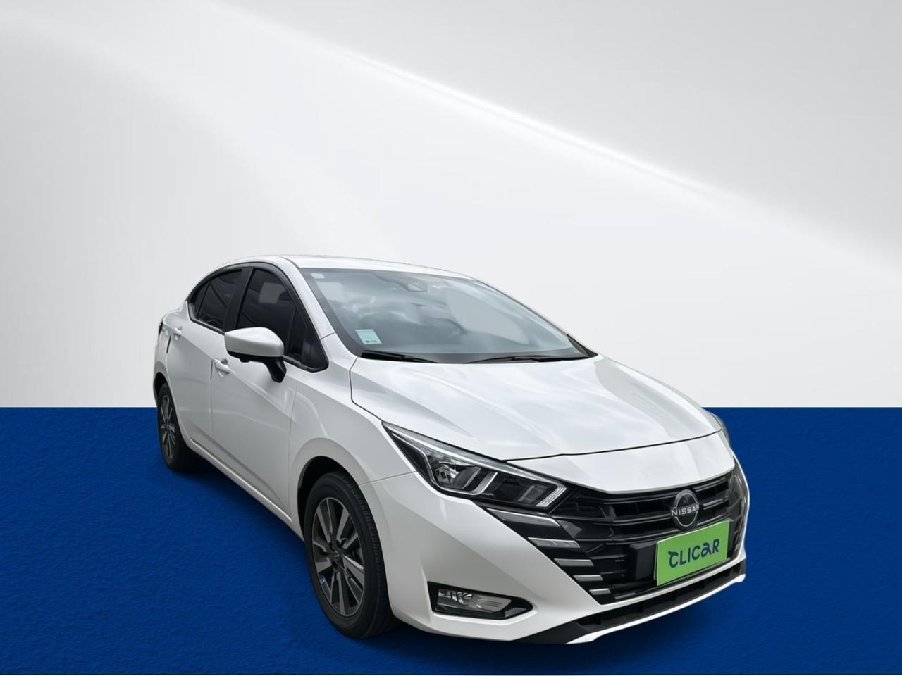 Automovil Nissan Versa