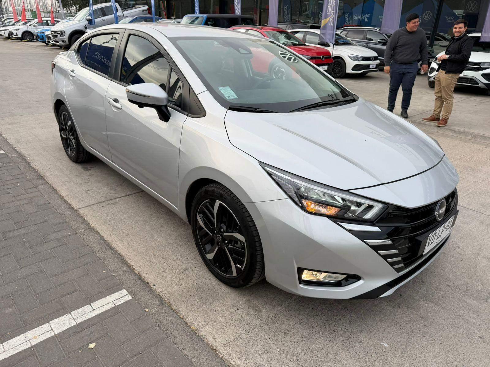 Automovil Nissan Versa