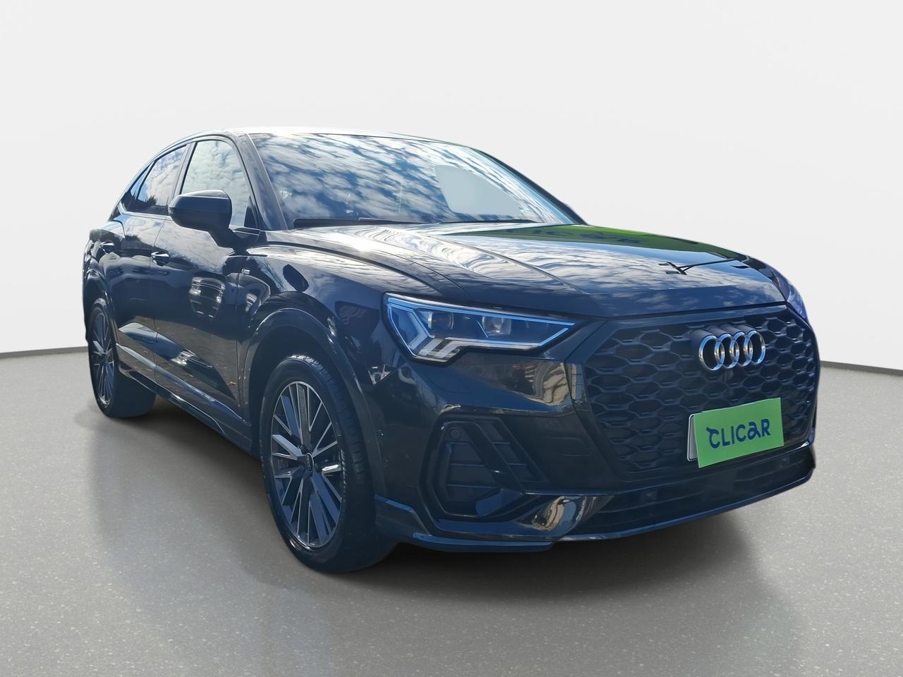 Station Wagon Audi Q3