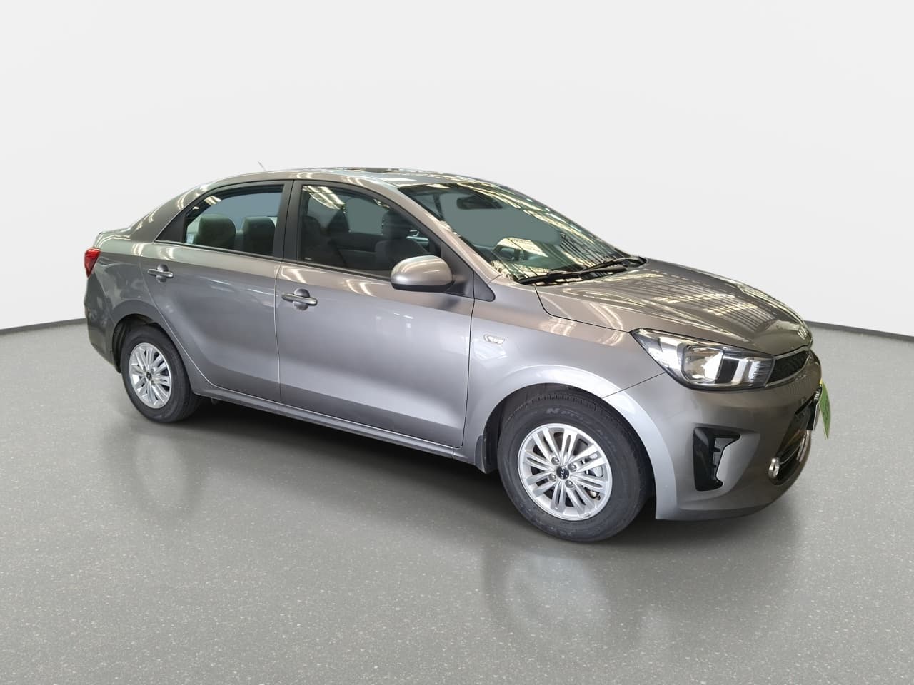 Automovil Kia Soluto