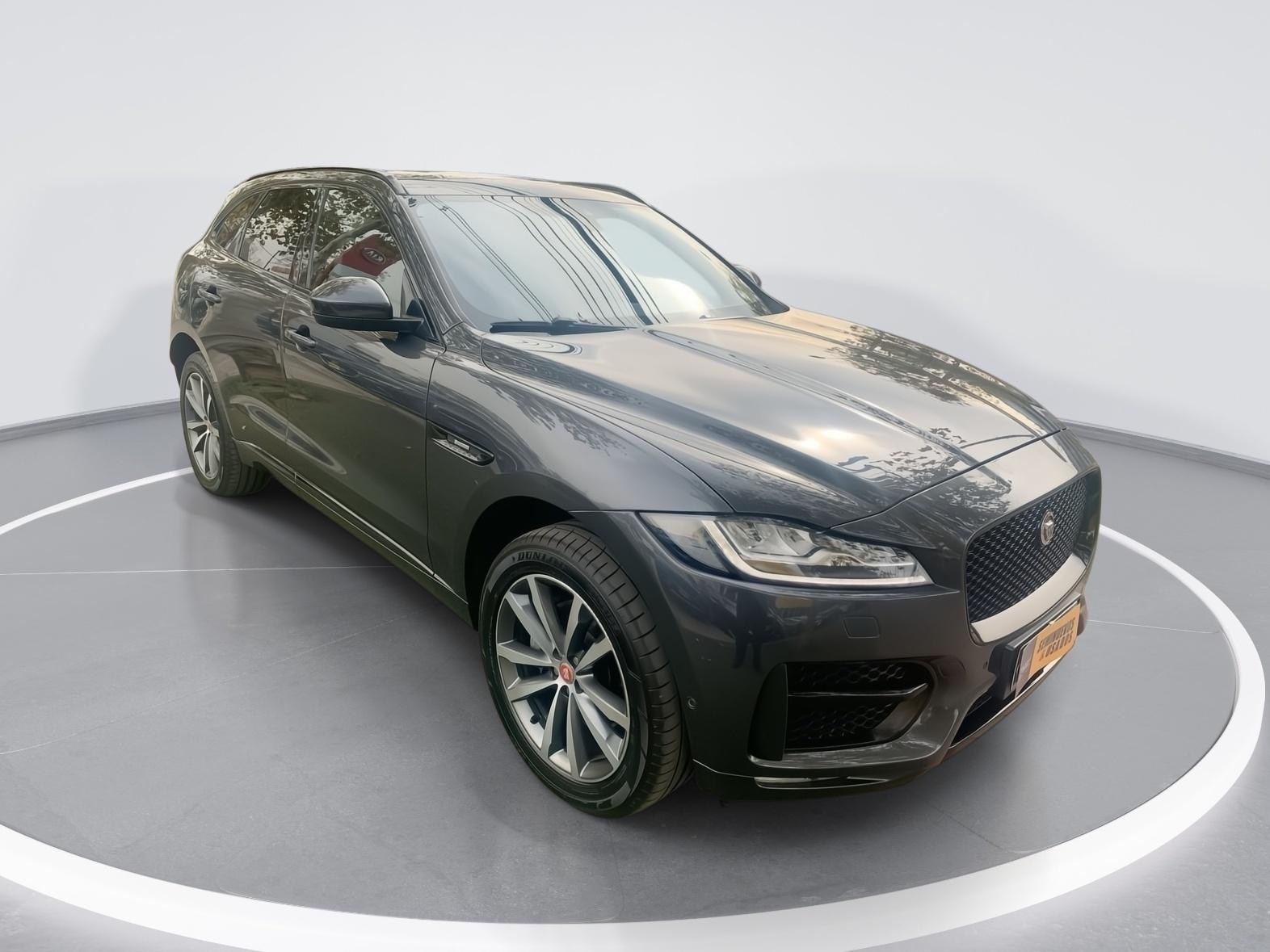 Station Wagon Jaguar F-pace