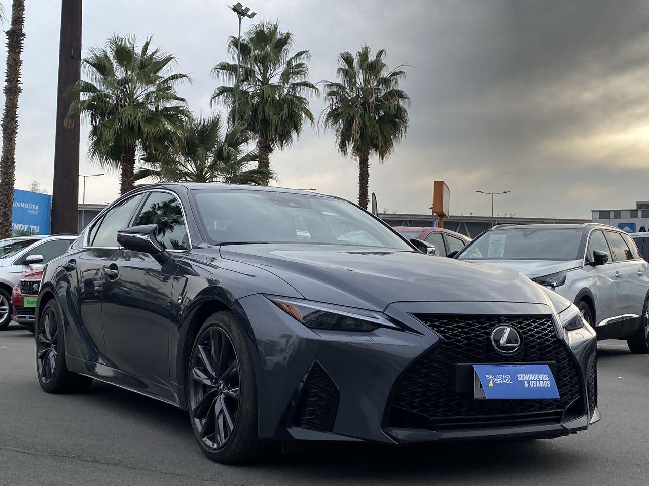 Automovil Lexus Is